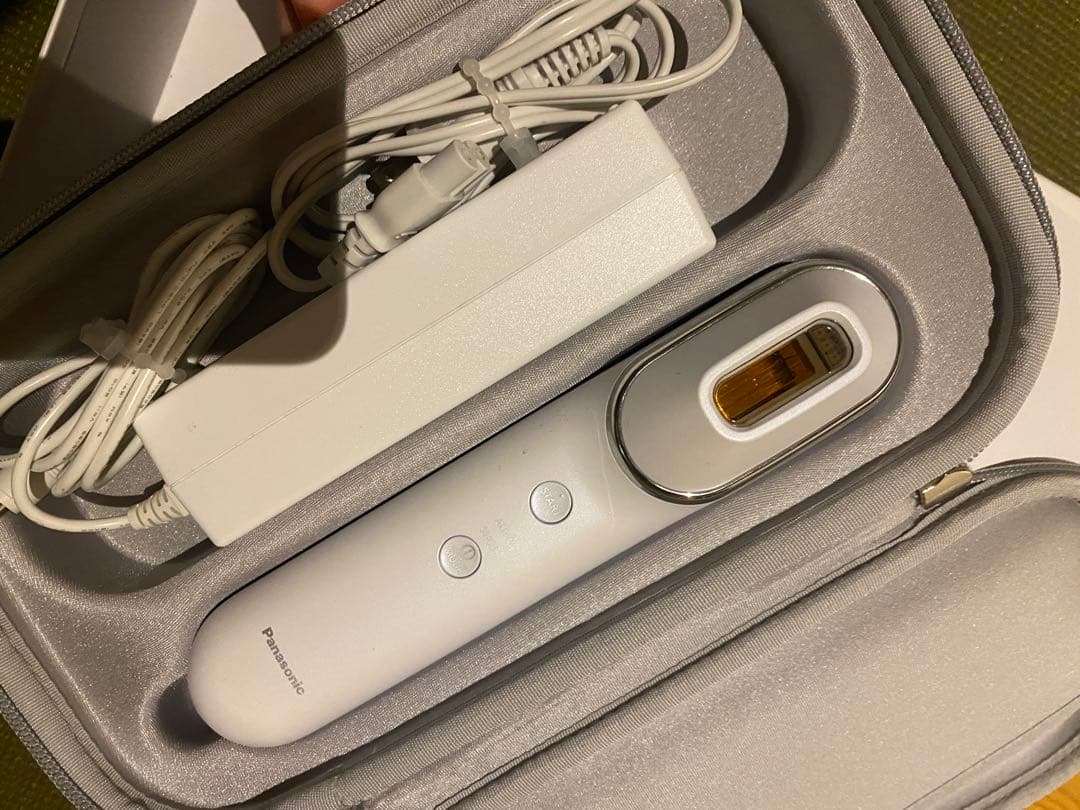 Panasonic 光美顔器 フォト ブライトショットEH-SL85-W