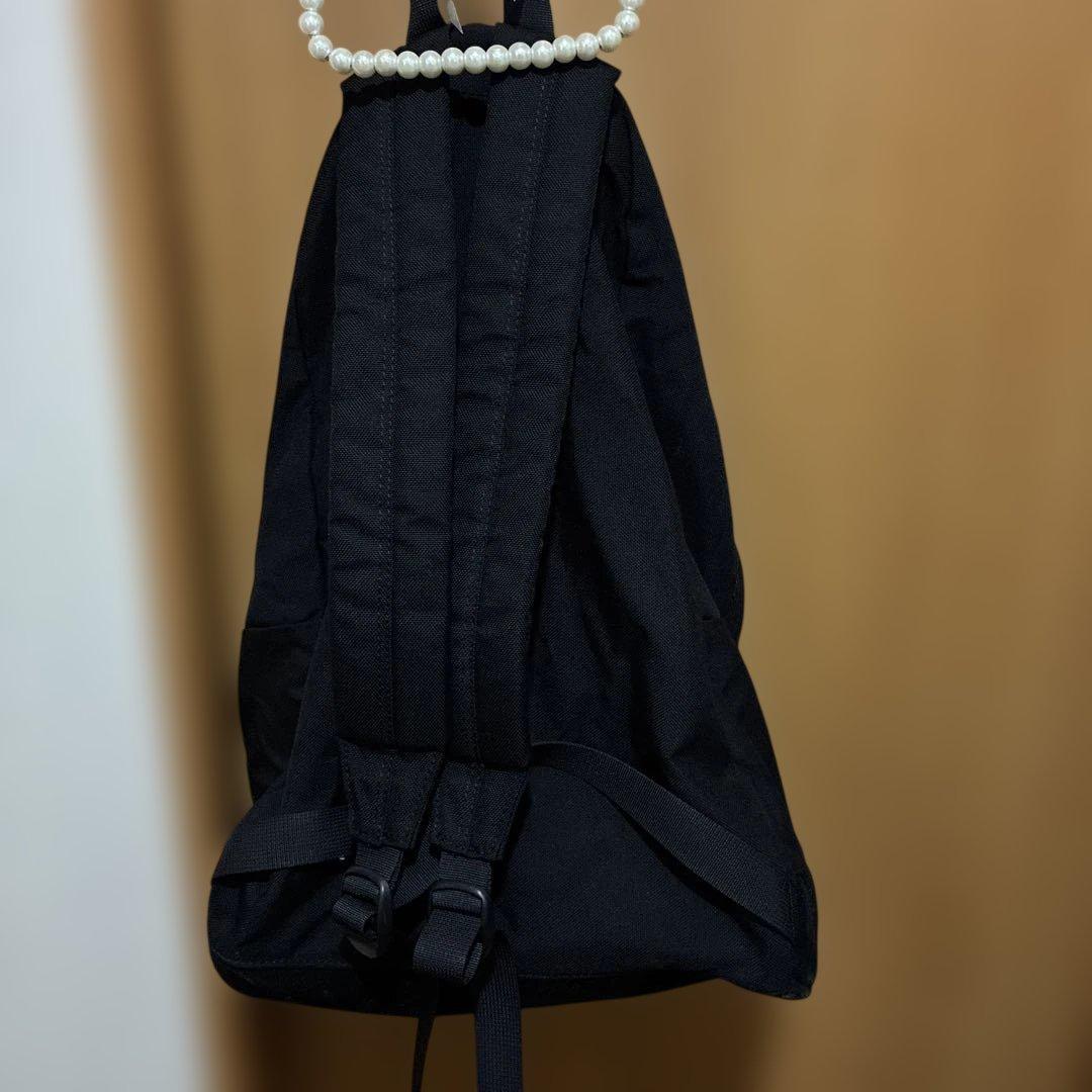 comoli スウェード切替 ブラックバックパック