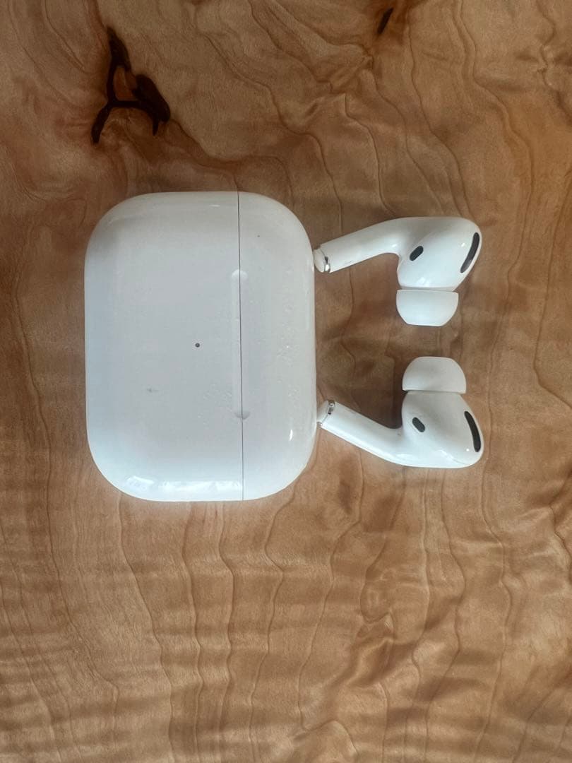 AirPods本体 ホワイト 使用感あり