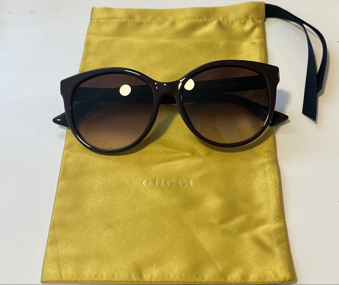 GUCCI キャットアイサングラス グラデーションレンズ（ほぼ未使用）