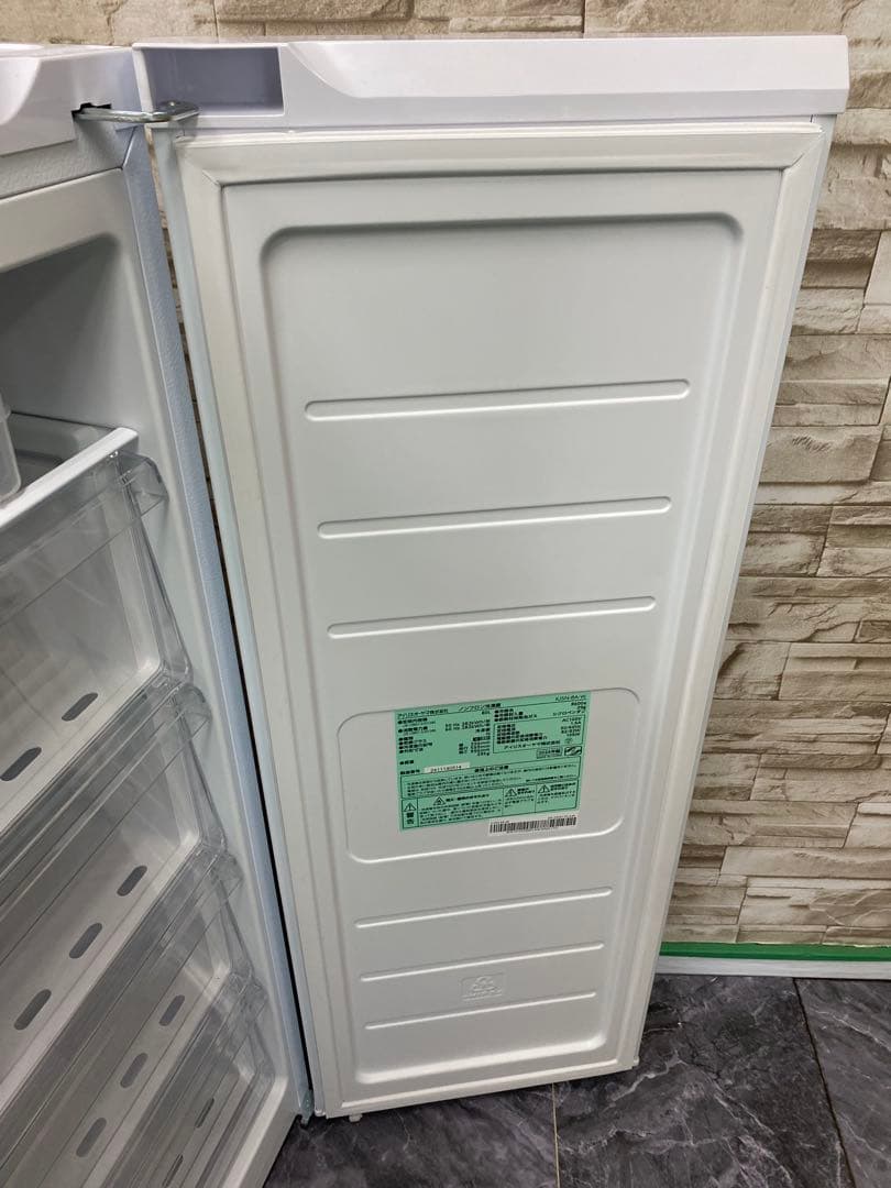 【美品】アイリスオーヤマ IUSN-8A-W ノンフロン冷凍庫 80L 24年製