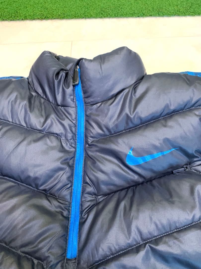 ほぼ未使用　ナイキゴルフ　半袖　軽量　ダウン