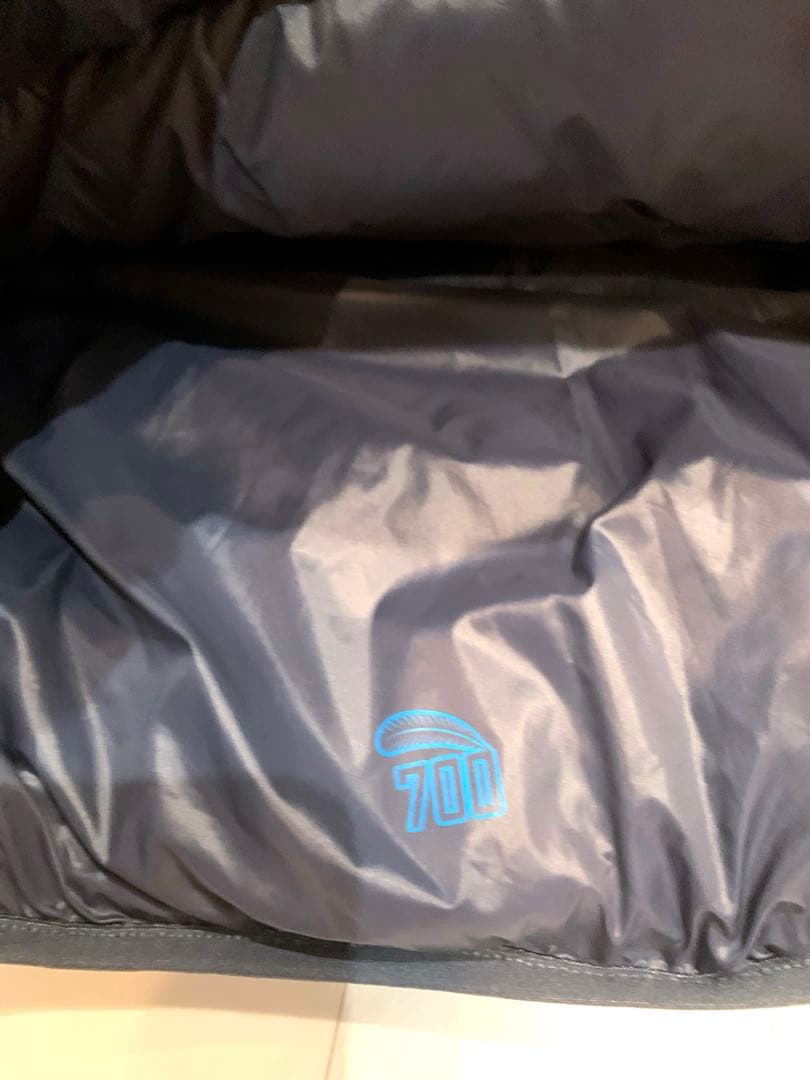 ほぼ未使用　ナイキゴルフ　半袖　軽量　ダウン