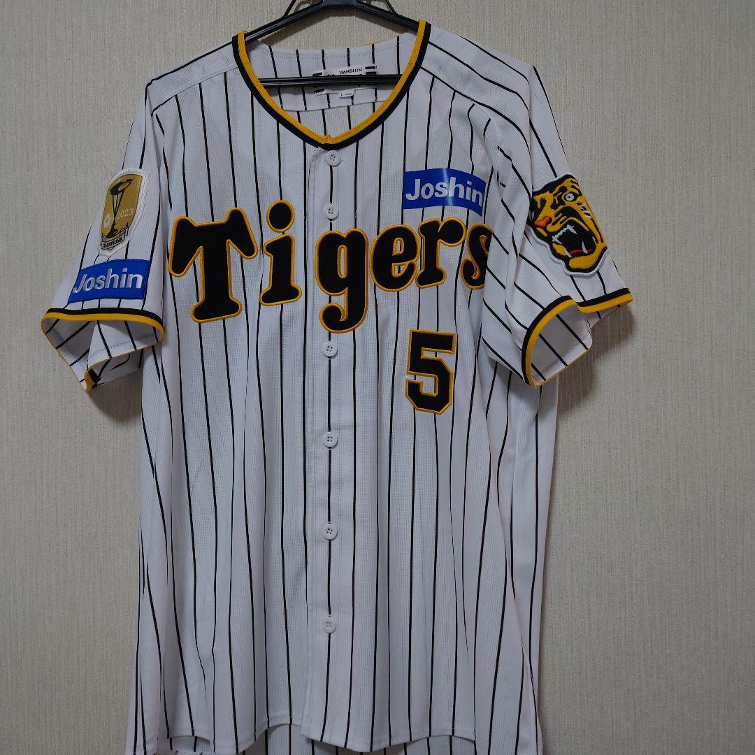 阪神タイガース　近本 2024 ユニフォーム チャンピオン エンブレム Ｌサイズ