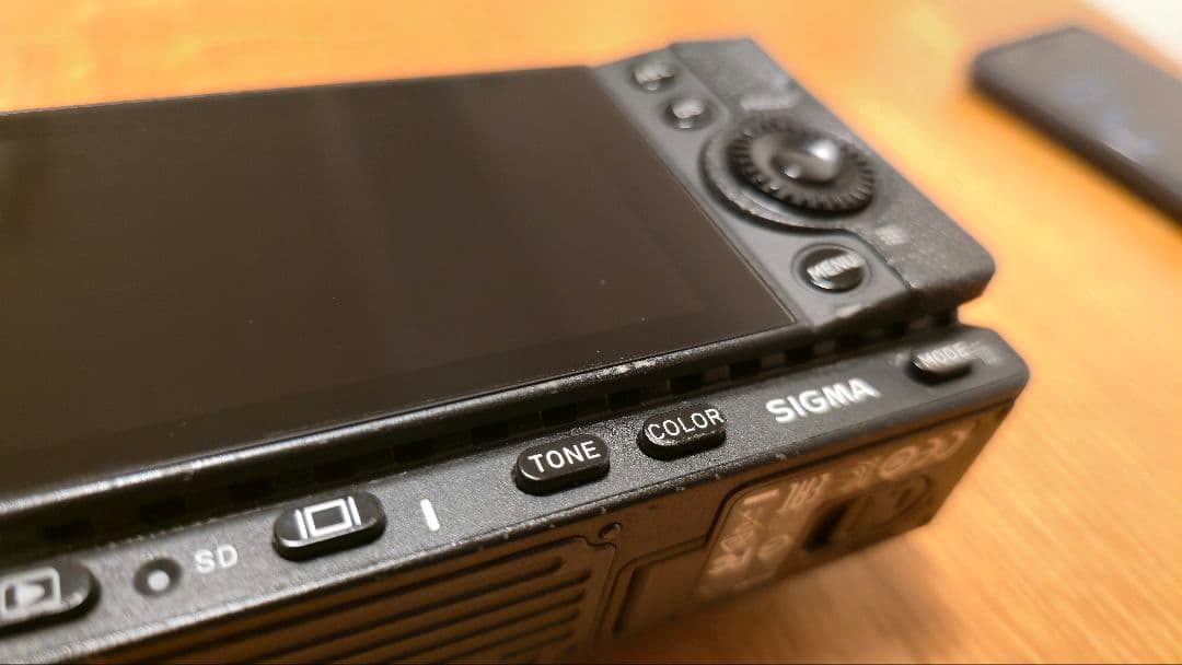 SIGMA fp 本体 20日まで特別価格