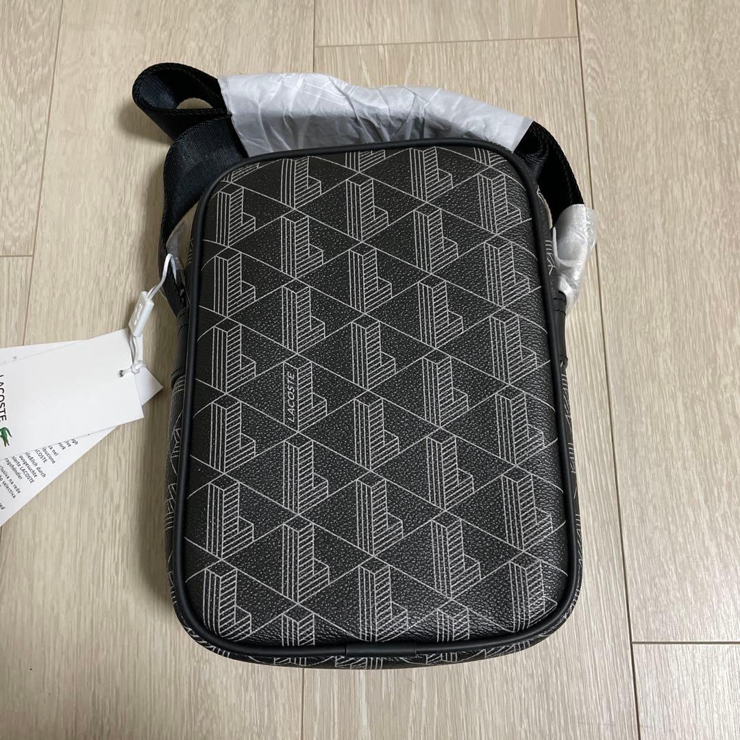 LACOSTE モノグラムバーティカルショルダーバッグ【新品•未使用】ラコステ
