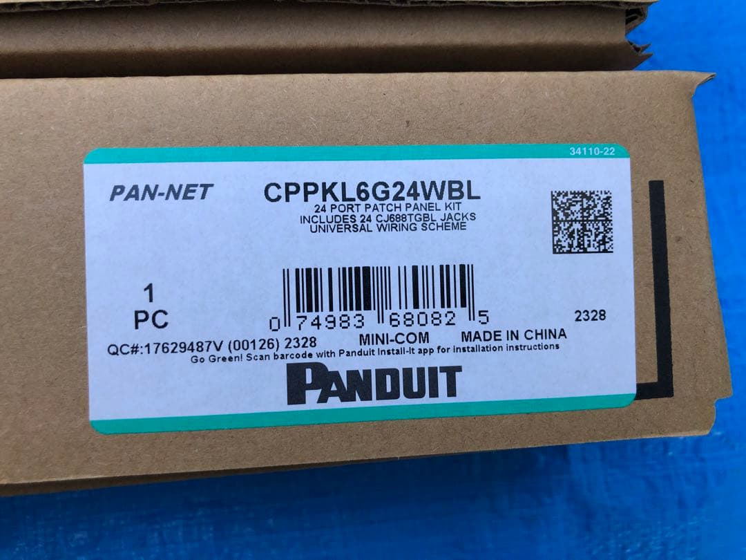 Panduit 24ポートパッチパネルキット CPPKL6G24WBL 4個