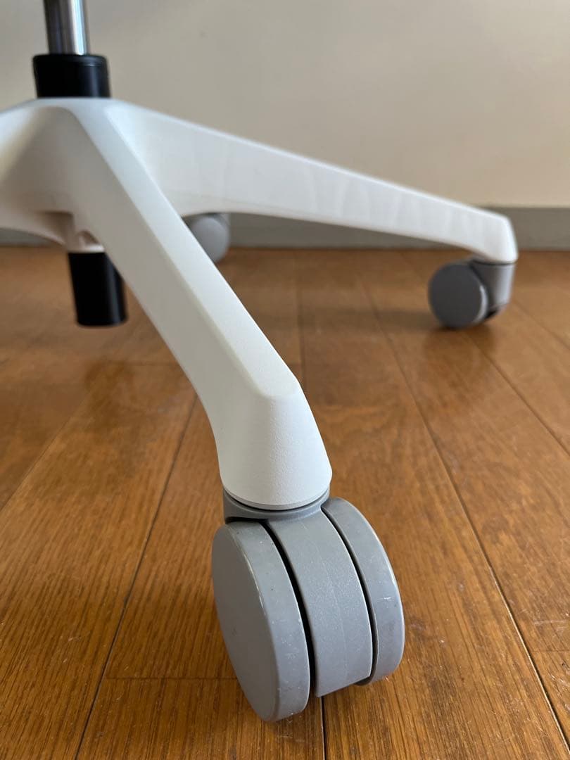 OKAMURA オカムラ　Spher スフィア　2023年製　17.2万