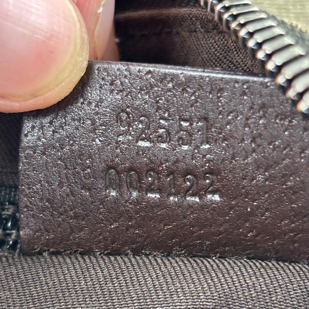 GUCCI GGキャンバス ショルダーバッグ