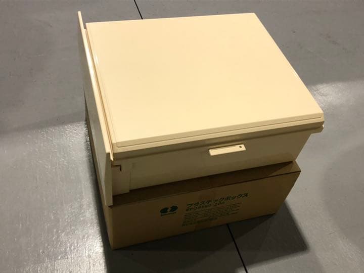 プラボックス 野外用 木製基盤 ABSドア付 クリーム