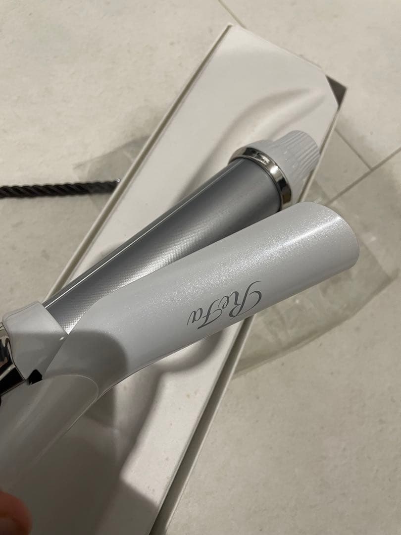 『モモ』ReFaカールヘアアイロン ホワイト/シルバー