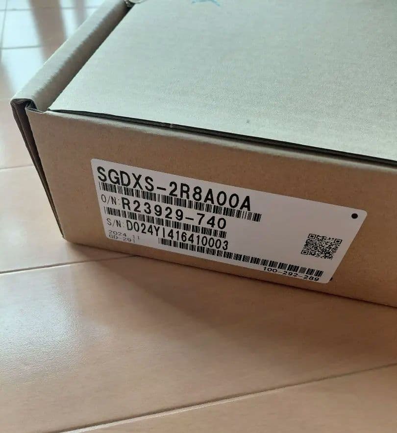 新品未使用　YASKAWAサーボパック SGDXS -2R8AOOA