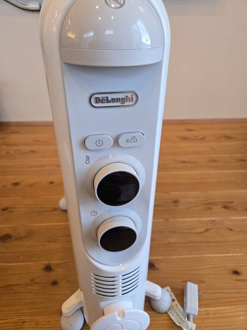 デロンギ　アミカルド　オイルヒーターRHJ45M1115-LG