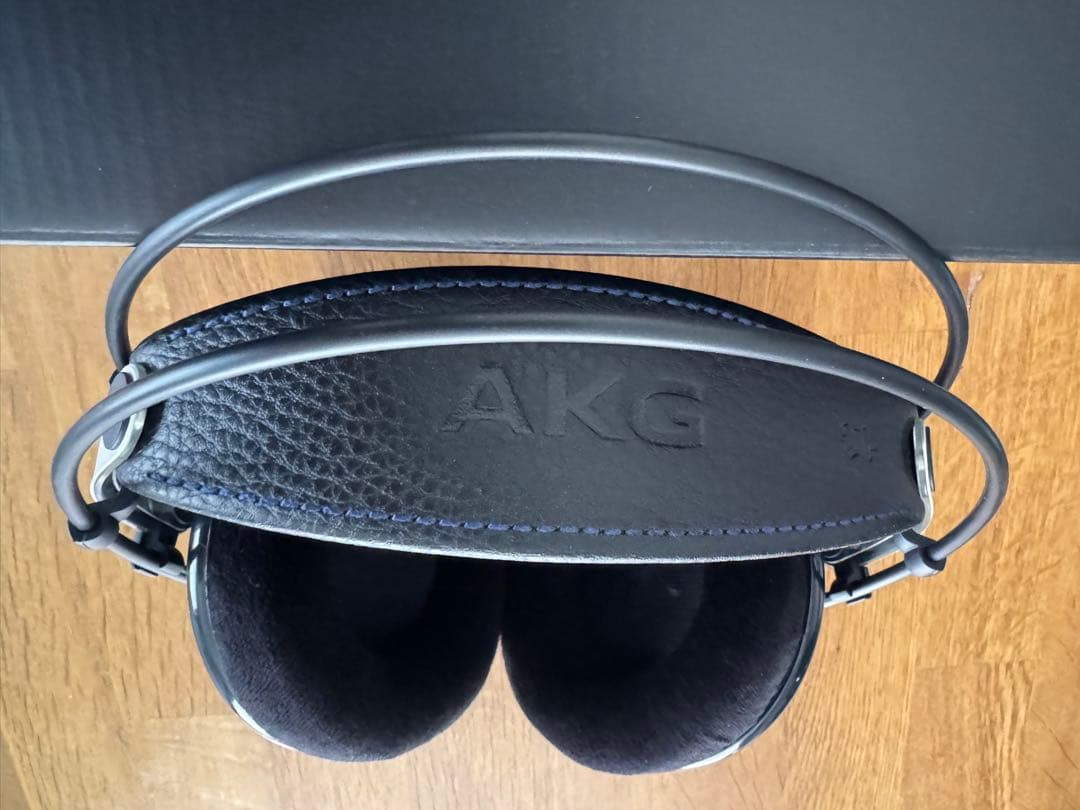 AKG K702 オープンエアー型モニターヘッドホン