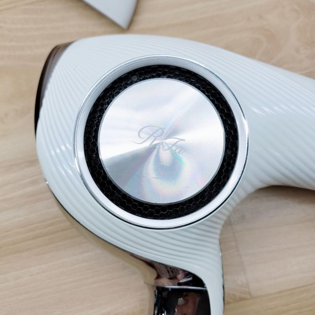 ほぼ未使用品⚡️ノズル付き Refa リファ ビューティック ドライヤー MTG