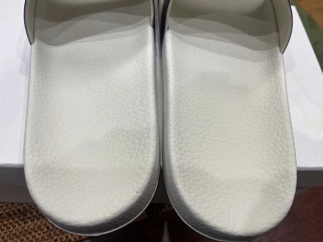 モンクレール スライドサンダル シャワーサンダル　箱付き