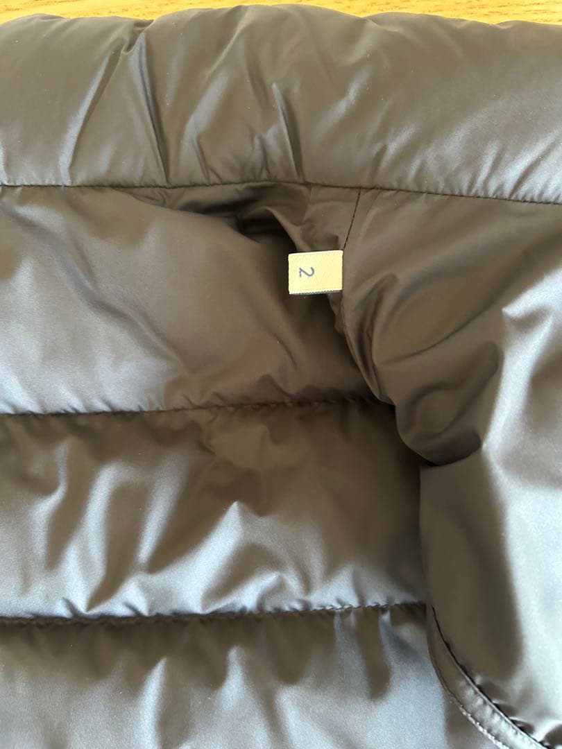 値下げ！[新品未使用]　MONCLER ダウンベスト　ネイビー