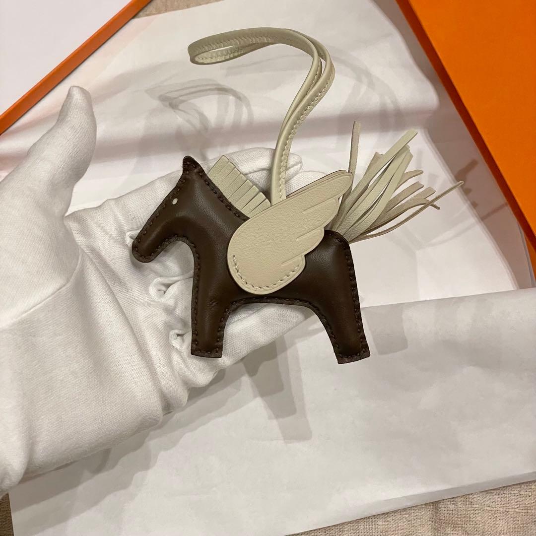 【新品未使用】エルメス チャーム ロデオ PM ペガサス　ショコラ　クレ