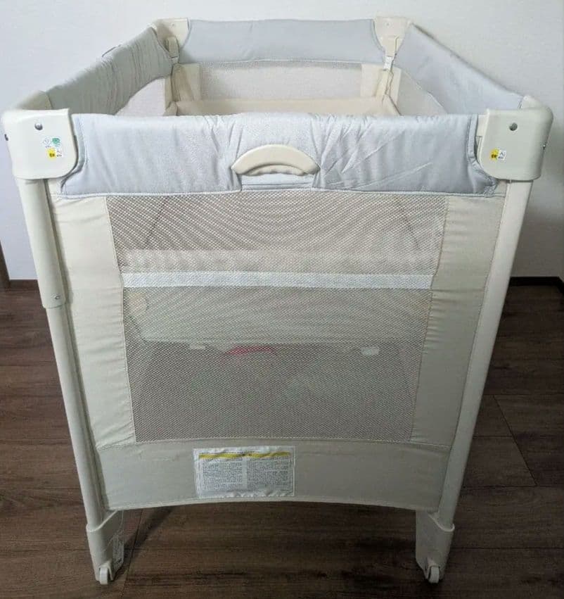アップリカ ココネルエアー ベビーベッド ホワイトグレー