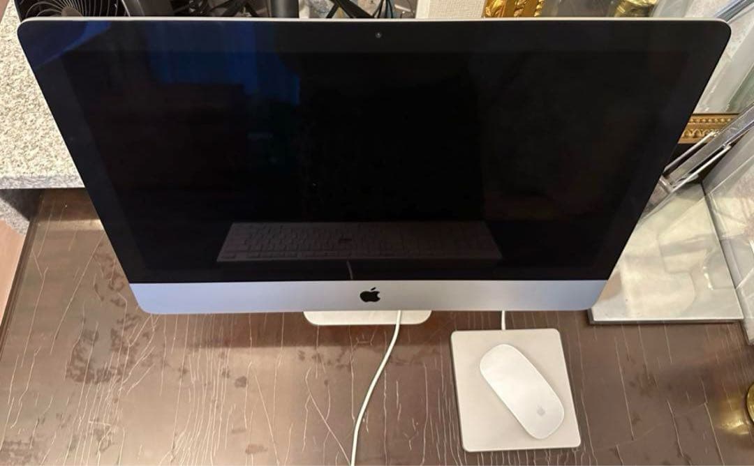 (裏面傷あり)Apple Mac 2017年製 21.5inch