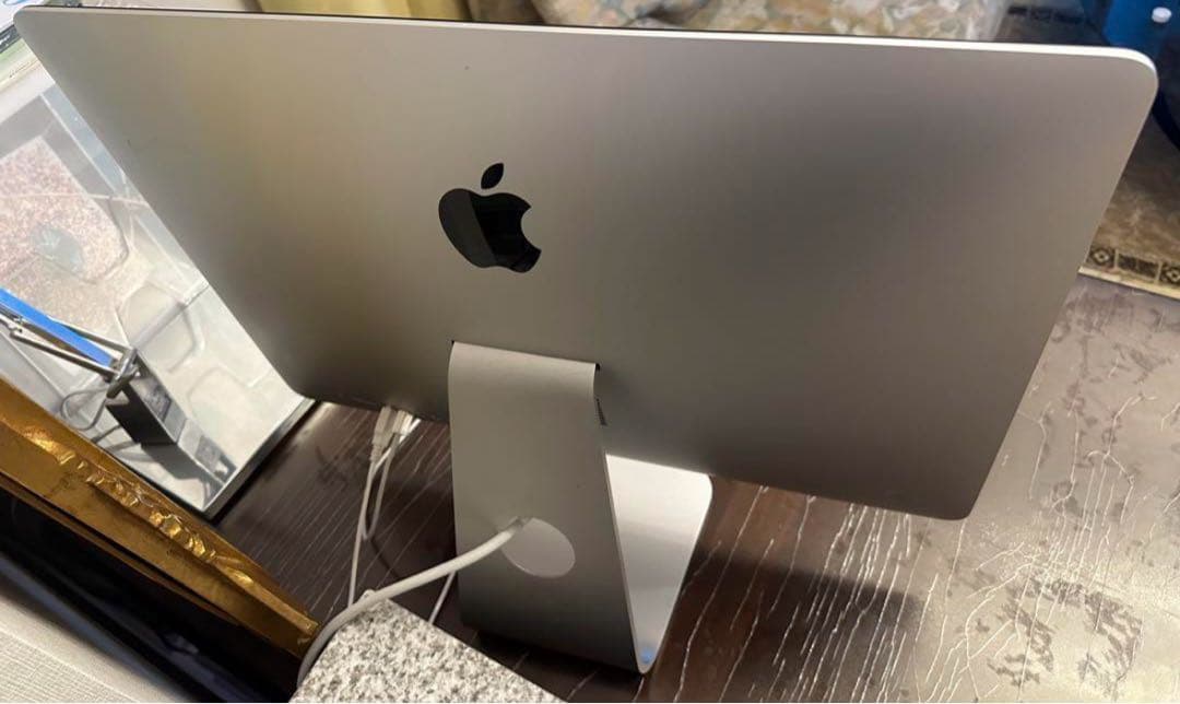 (裏面傷あり)Apple Mac 2017年製 21.5inch