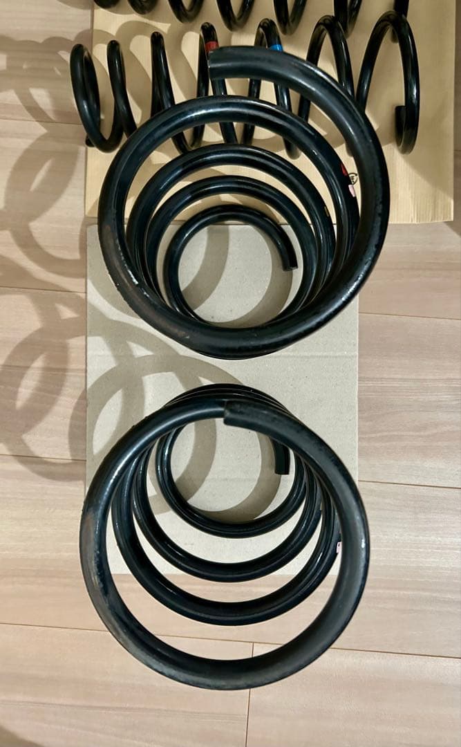 ポルシェ　ケイマン 981用　純正サス　スプリング