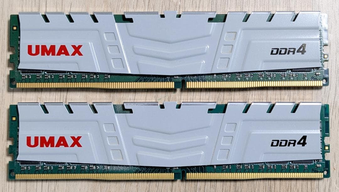UMAX 16GB DDR4 (8GB x 2枚) DIMM メモリー