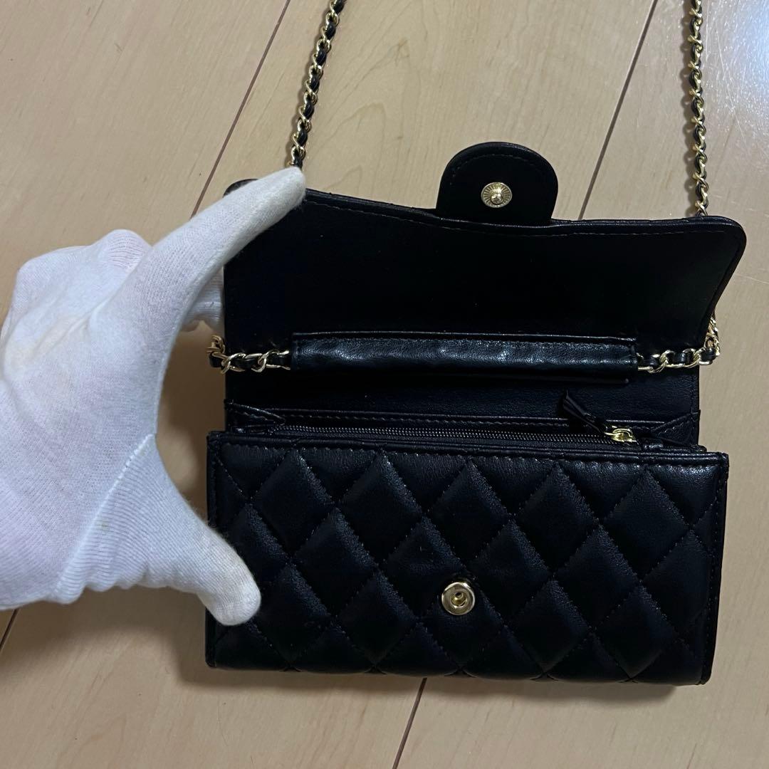 m*。様 チェーンウォレット　長財布　ノベルティ