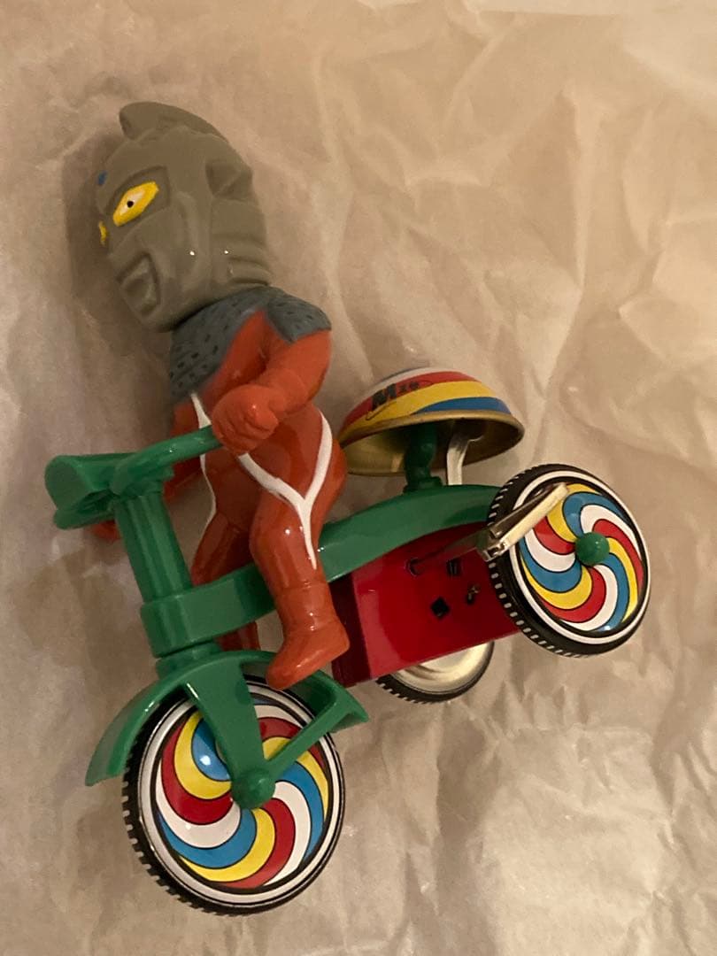 M1号 ブルマァク復刻 ウルトラセブン 三輪車 新品 ソフビ