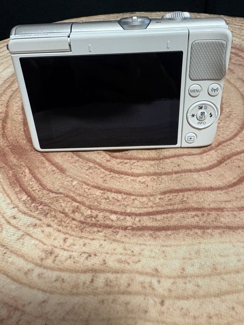 Canon EOS M100 ミラーレス一眼 2本レンズ付き