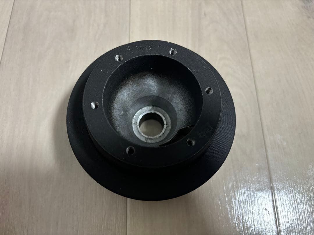 momo ステアリングボス A2012  E46/E85 用