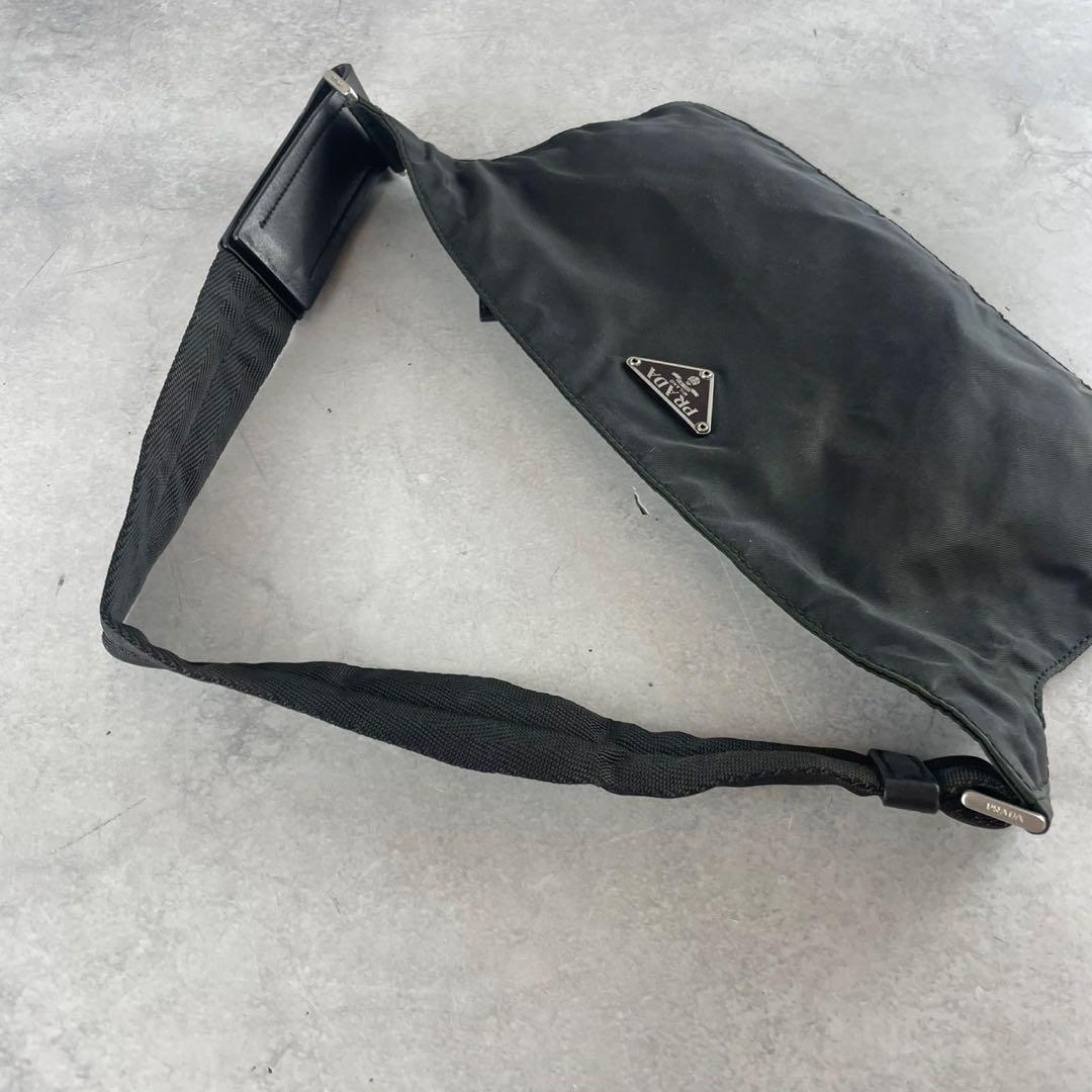 美品✨PRADA ボディーバッグ ショルダー ウエスト ナイロン 三角ロゴ 黒