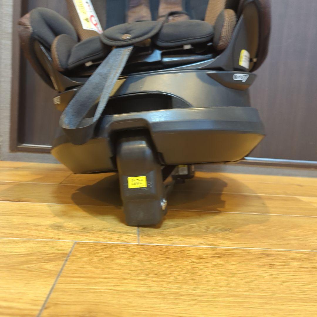 値下げ　Aprica アップリカ フラディアグロウ ISOFIX　ブラウン
