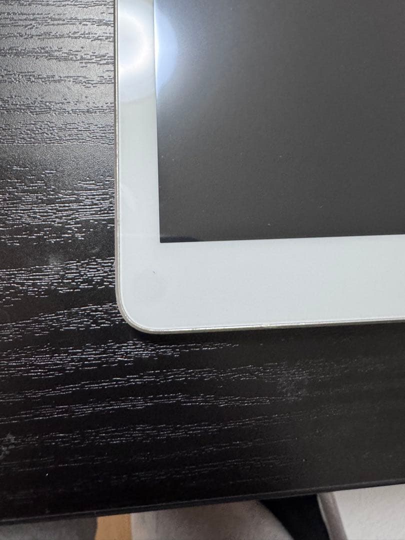 iPadセルラー　第6世代　32GB 本体 ホワイト　値下げ不可