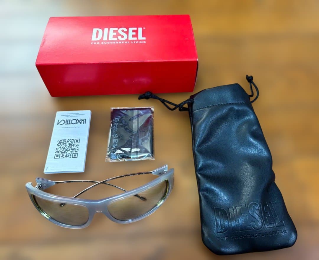 ほぼ新品⭐︎DIESEL サングラス＆箱付き