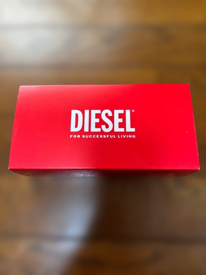 ほぼ新品⭐︎DIESEL サングラス＆箱付き