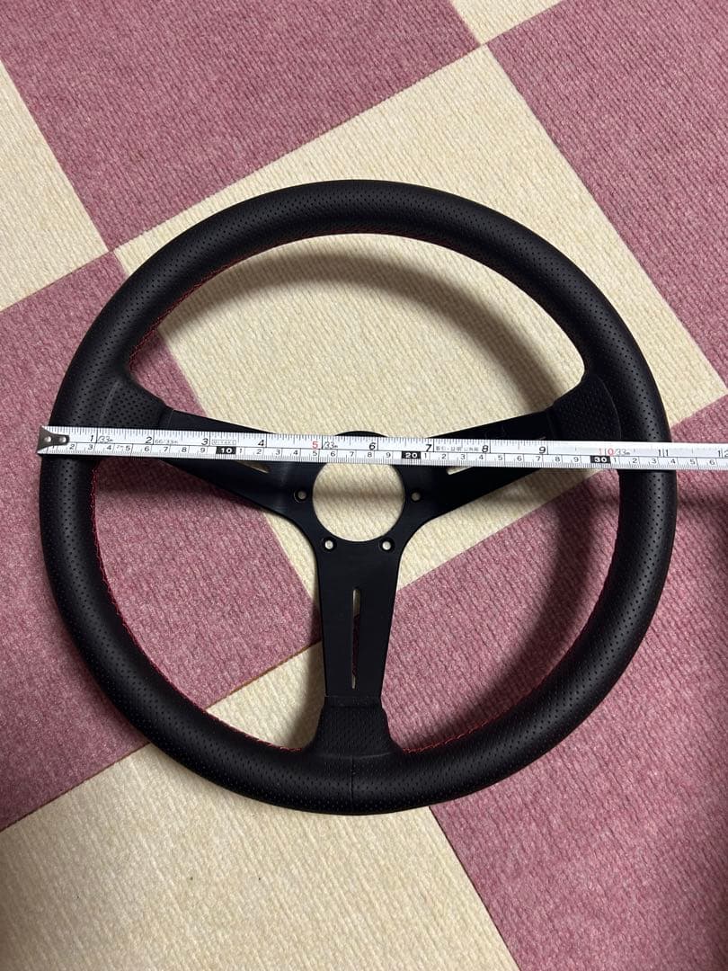 月末まで値下げ！正規品ナルディディープコーンステアリングφ35 レッドステッチ