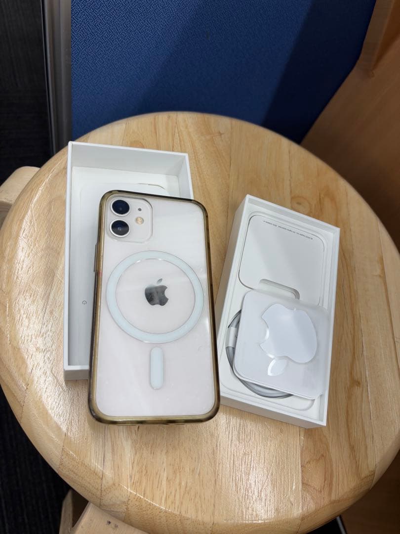 【Apple iPhone 12mini】ホワイト 本体　カバー付