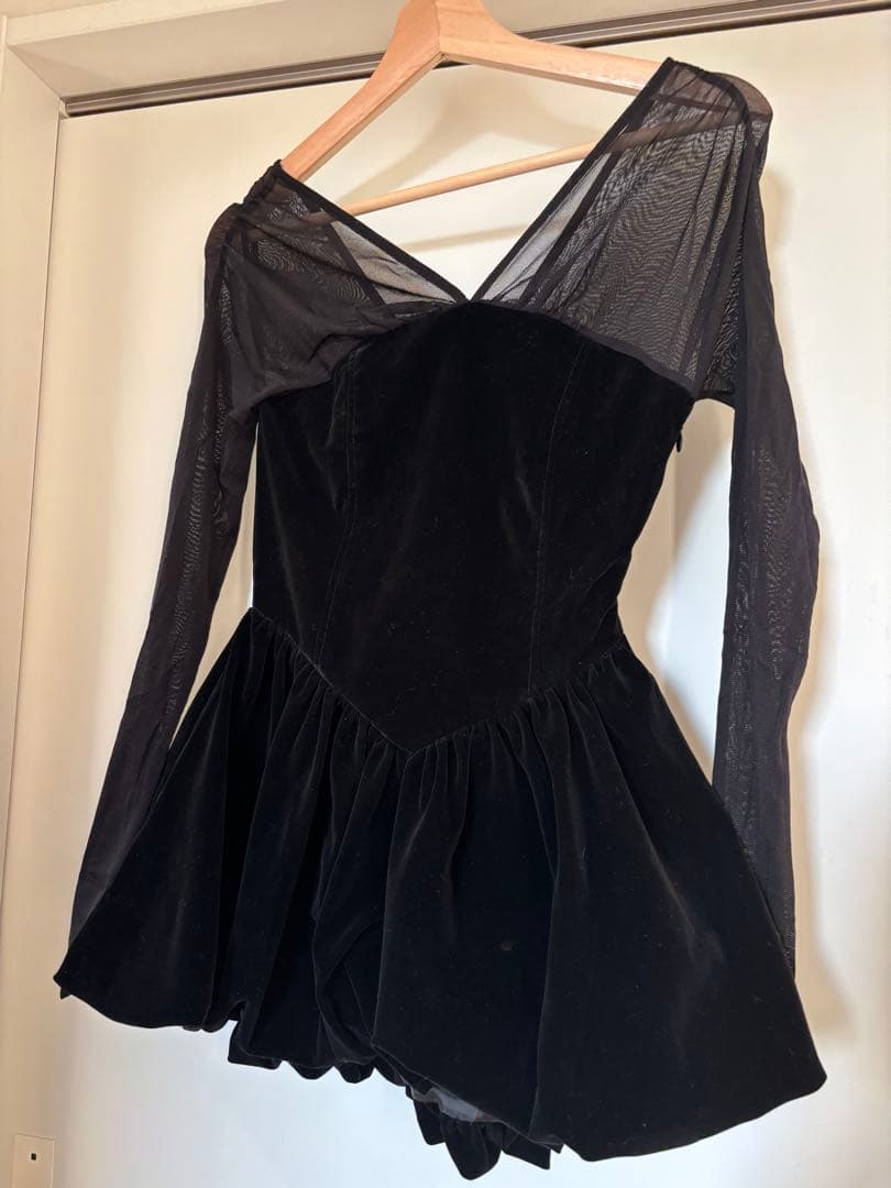 polaura ベロアビスチェバルーントップス ブラック