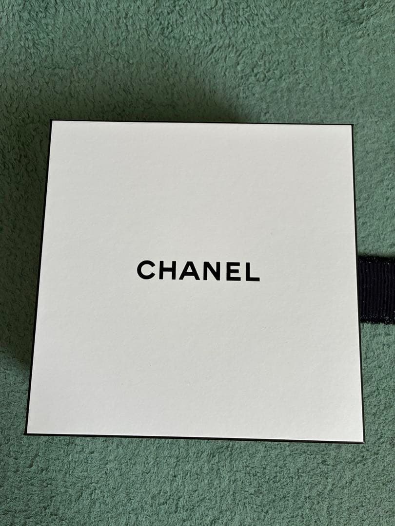 CHANEL ホリデー限定セット　アイシャドウ＆マスカラセット2025