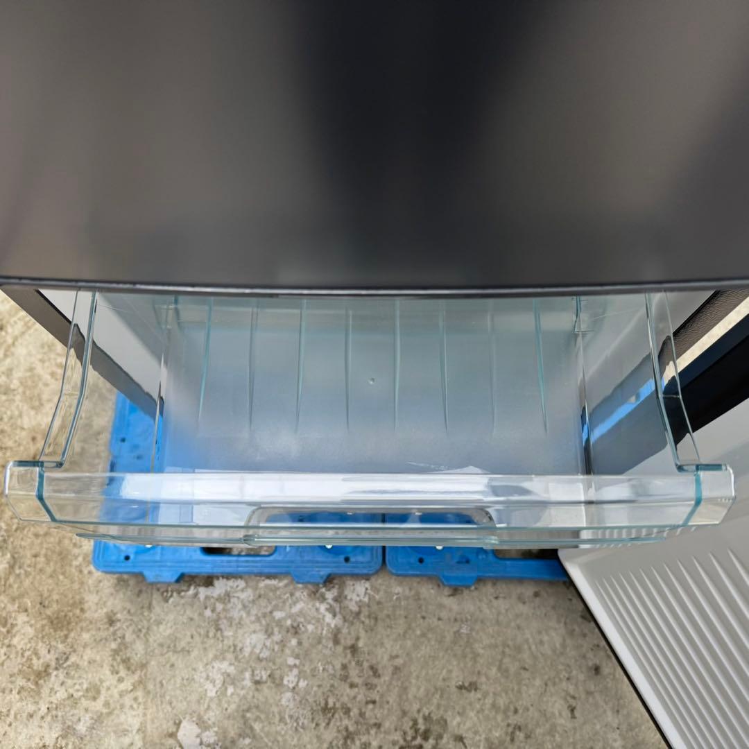 243⭐️2023年製美品★アイリスオーヤマ冷蔵庫　大型　ブラック　黒　一人暮らし