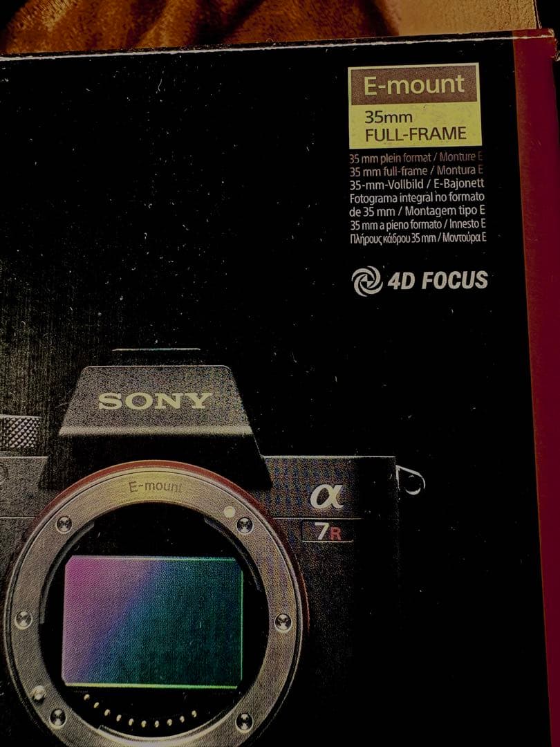 SONY α7 III ミラーレスカメラ 本体とレンズ付き