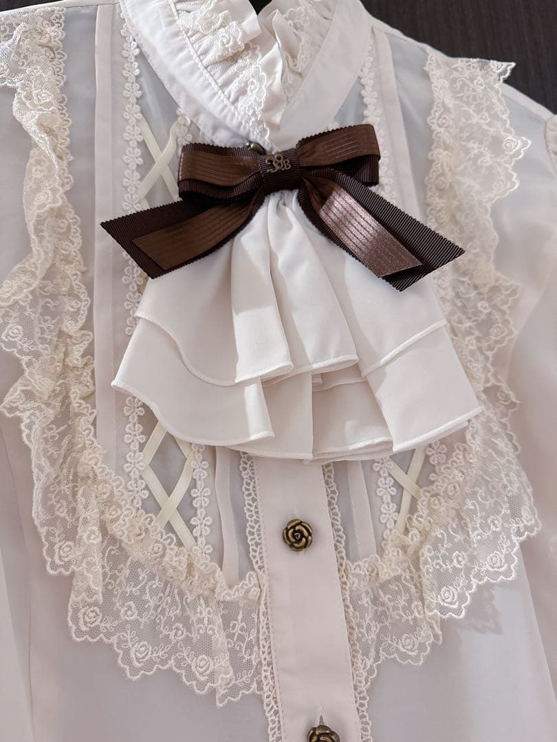 イノセントワールド　ルーシーブラウス　生成　ショコラ