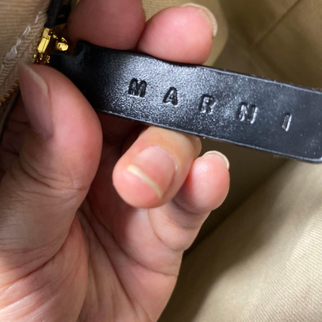 R anページ　MARNI かごバッグ 黒/黄色