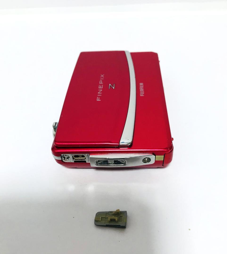 【値下げ歓迎・美品】 FUJIFILM FinePix Z90 レッド