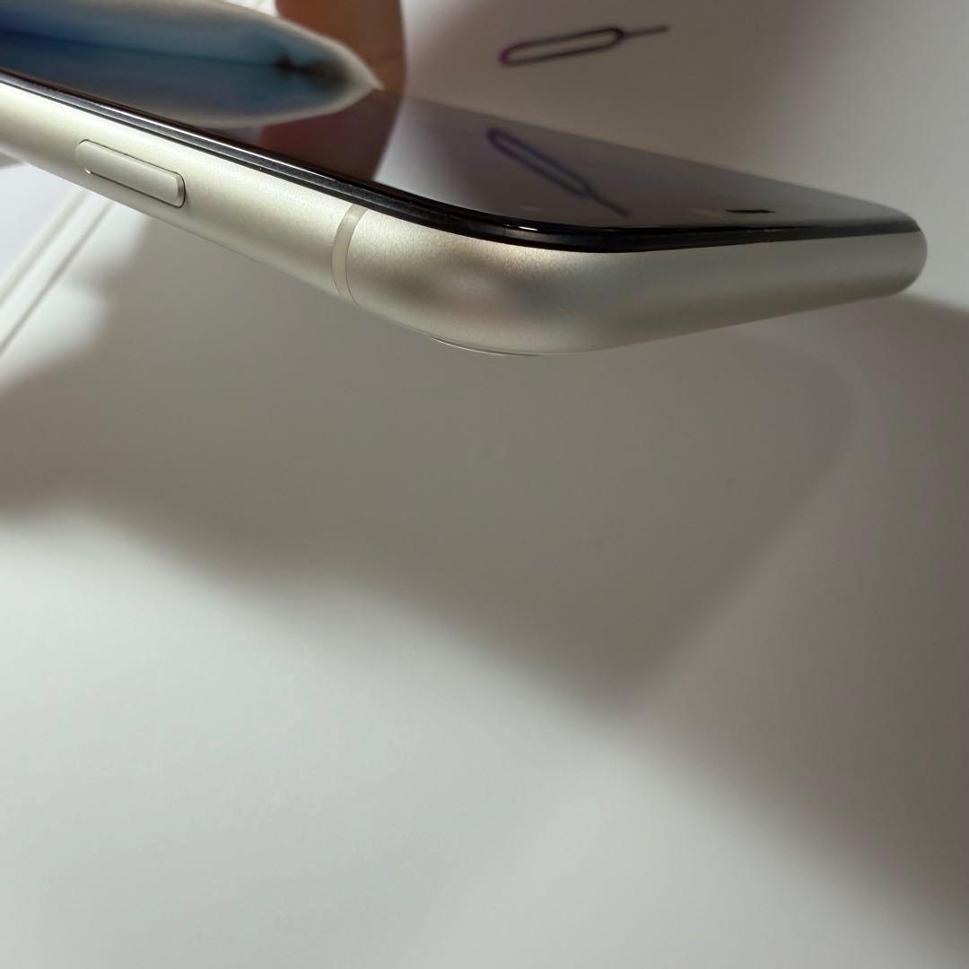 【iPhone11】256GB ホワイト　SIMフリー