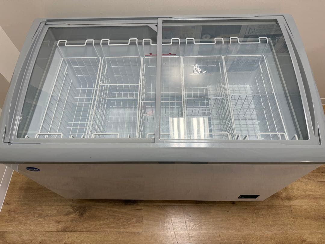 冷凍ショーケース　JCMCS-240L　LED照明付き冷凍庫