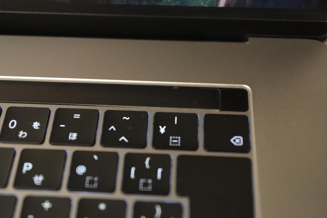 MacBook Pro 2018 メモリ32GB Core i7 注意事項あり