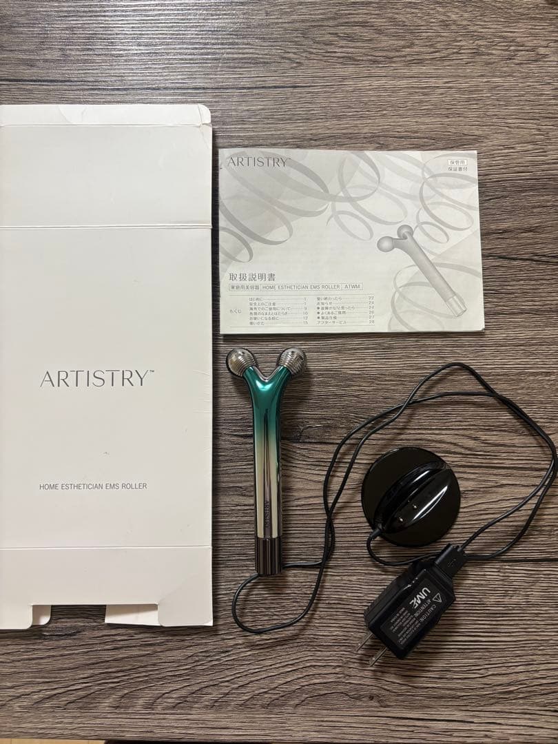 WAVY mini 美顔器　美顔ローラー