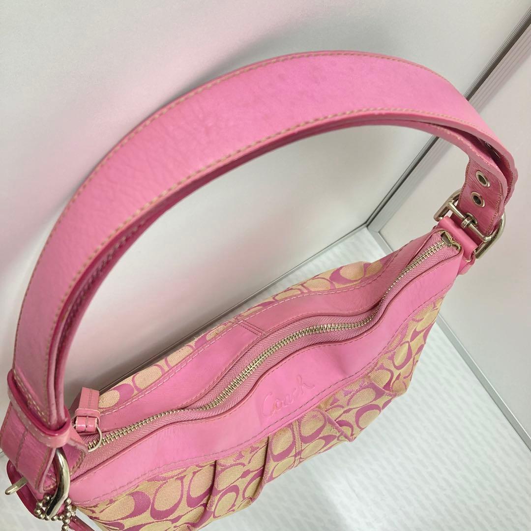 希少色　コーチ　ショルダーバッグ　シグネチャー　キャンバス　ピンク